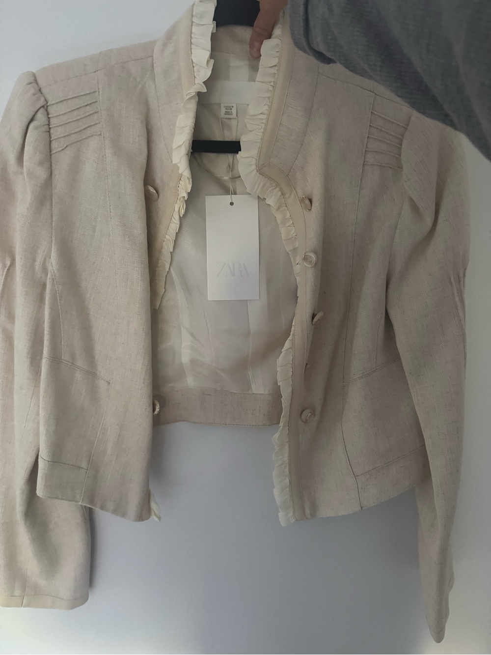 Zara Cream Ruffled Cropped Blazer - Picture 4 of 4